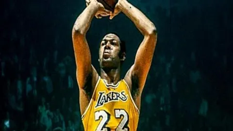 “2028年FIFA女足世俱杯盛大启幕，央视体育微博实时跟进报道”